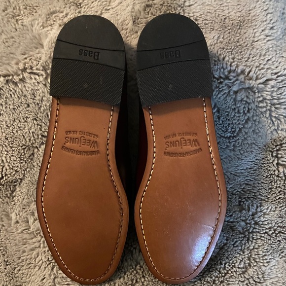 Bass Weejuns Wine Leather Slip-On Loafers - Picture 2 of 9